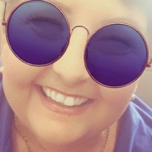 Meet your Posher, Fara